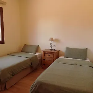 https://bonita-casa-blanca-en-el-bosque.es-andalucia.com